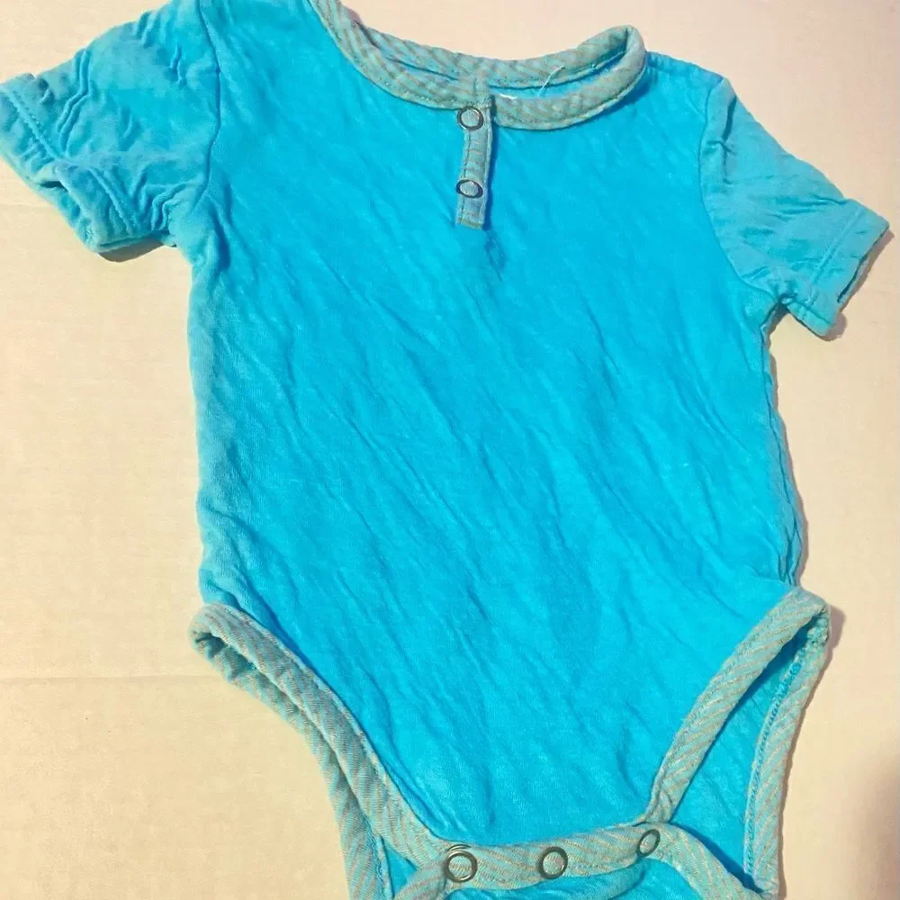 💦Miki Miette Kids BlueBodysuit Romper size: 3 M